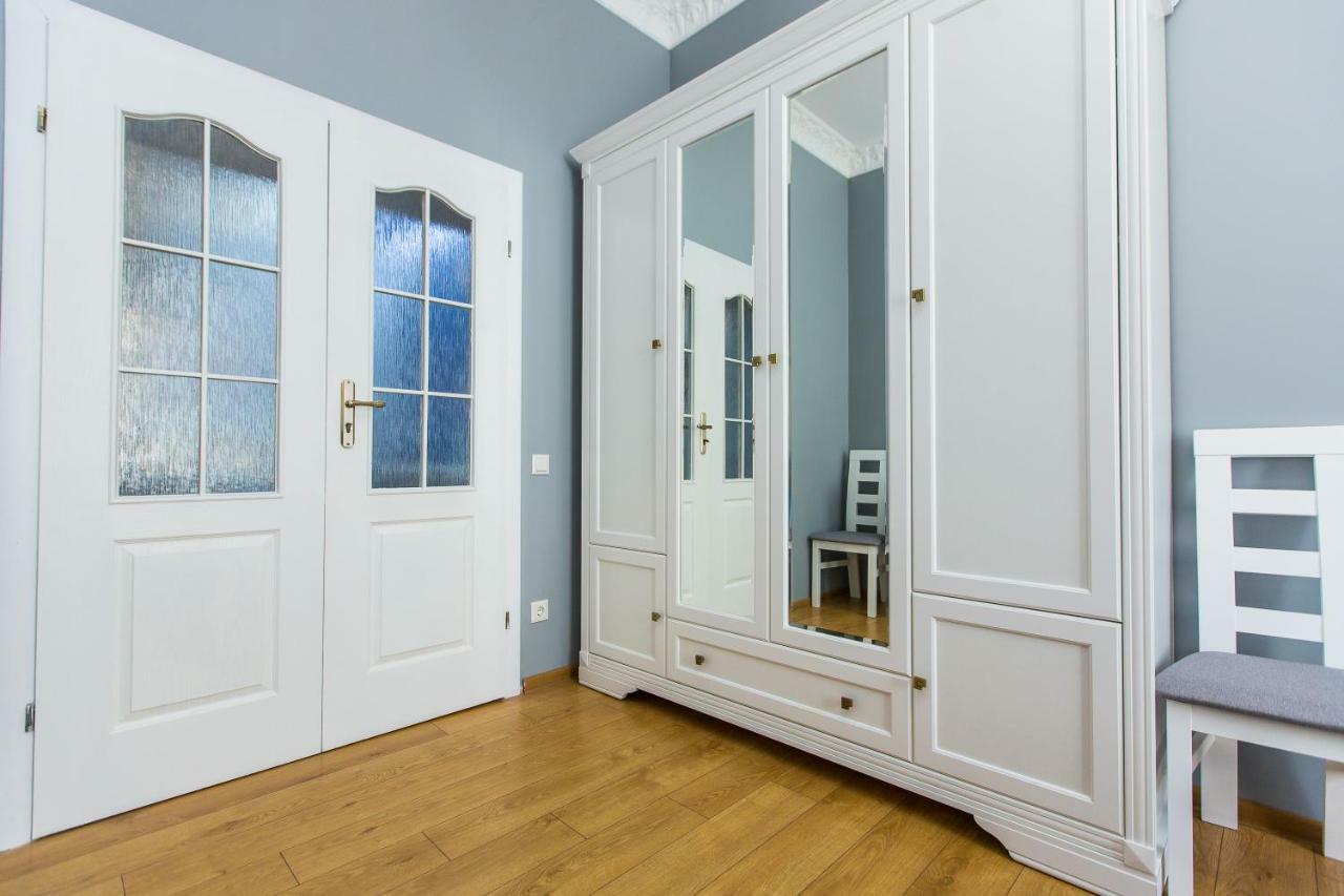 Дизайнерська Віп Квартира По Вулиці Куліша 14 Lviv Bagian luar foto