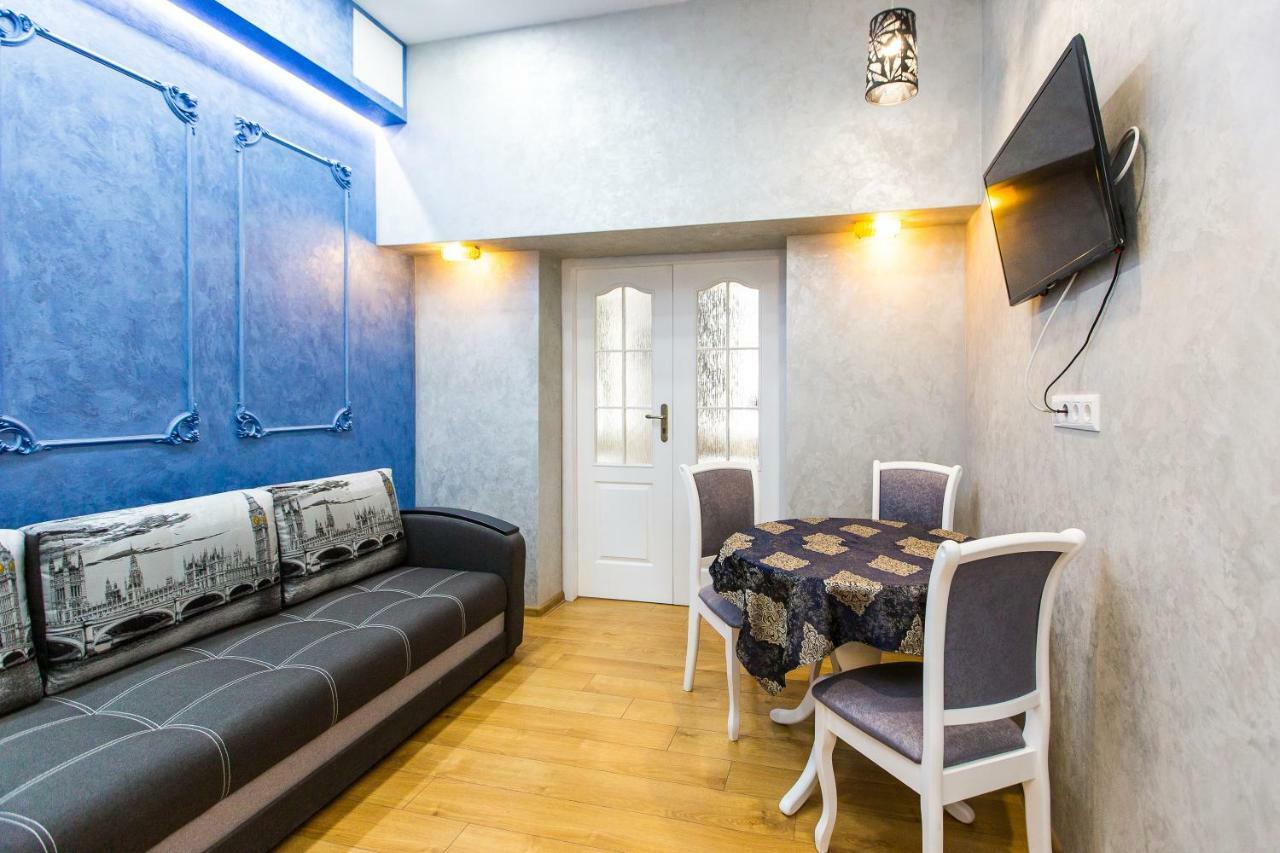 Дизайнерська Віп Квартира По Вулиці Куліша 14 Lviv Bagian luar foto